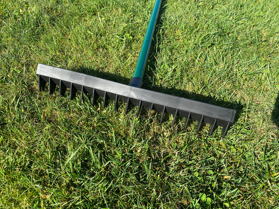 Razor Bunker Rake — Perennial Sport & Turf
