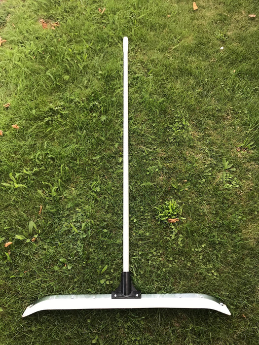 Curved squeegee full length with handle